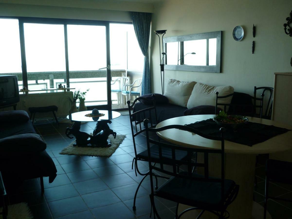 Apartament Residentie Aldis Met Zeezicht Ostenda Zewnętrze zdjęcie