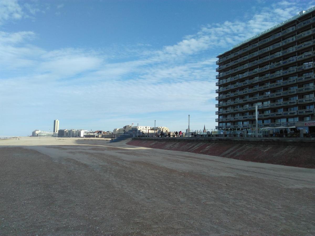Apartament Residentie Aldis Met Zeezicht Ostenda Zewnętrze zdjęcie